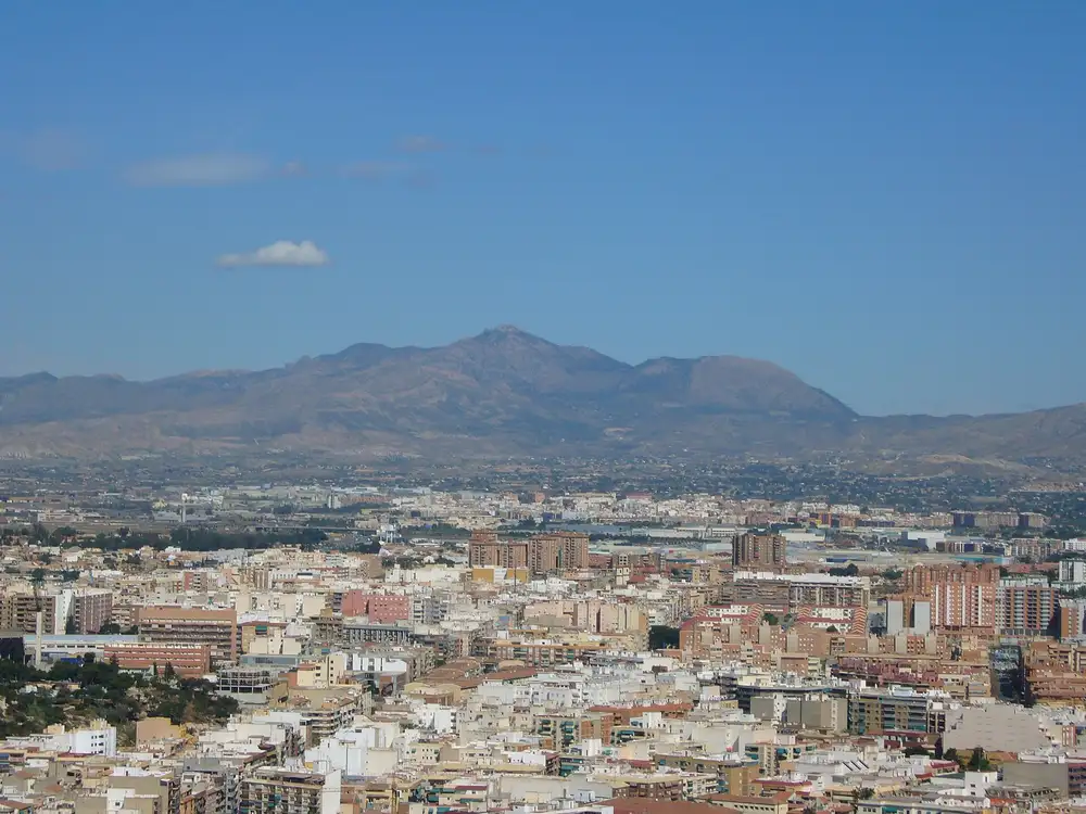Vista de San Vicente del Raspeig desde el castillo de Santa Bárbara