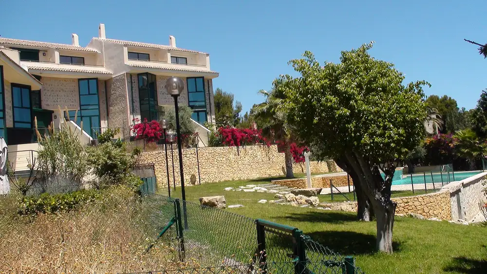 Urbanización con jardín y piscina en Sant Joan d'Alacant